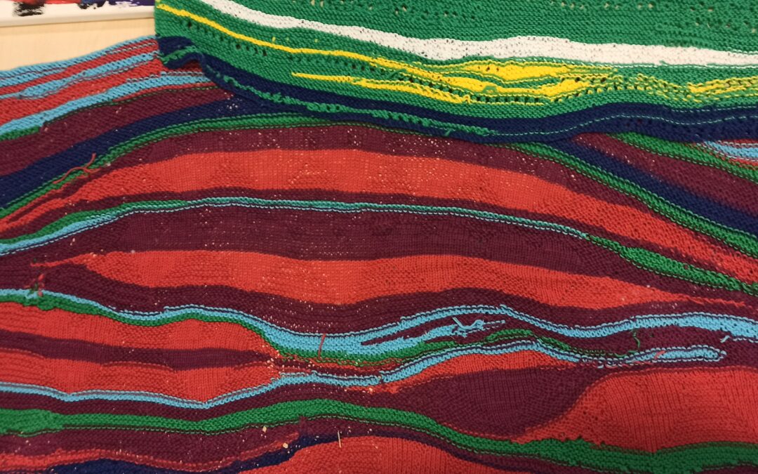 Strickbild mit Wellen und Herzen